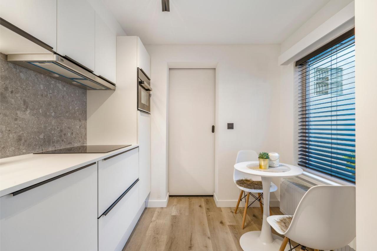 Апартаменти Cosy, Furnished & Renovated Flat With Outside Lounge Гент Екстер'єр фото