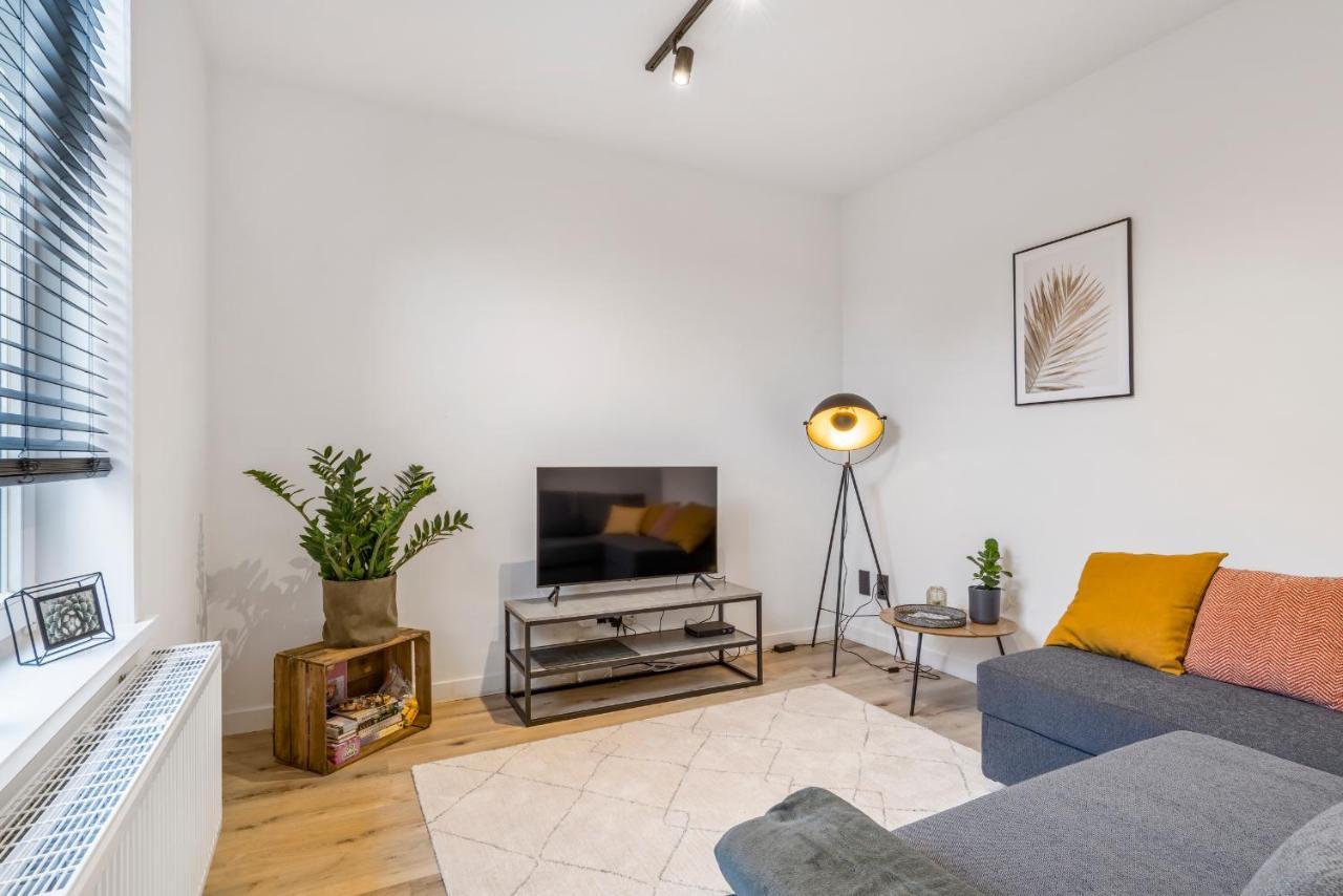 Апартаменти Cosy, Furnished & Renovated Flat With Outside Lounge Гент Екстер'єр фото